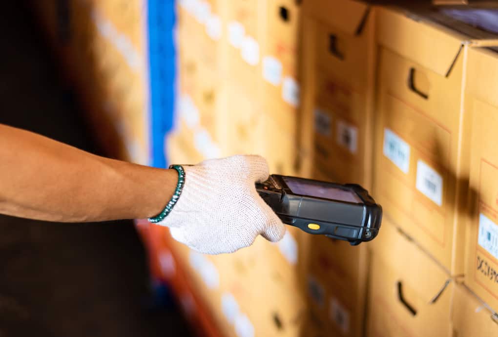 How RF Scanners Can Improve Your Warehouse Extensiv